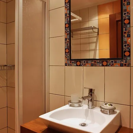 Hotell Xenonas Afroditi Loutrá