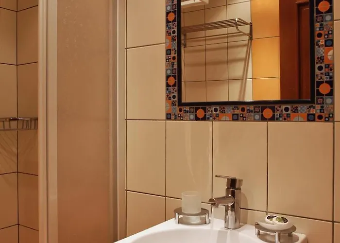 Отель Xenonas Afroditi Лутра