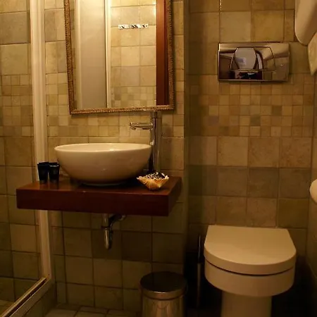 Ξενοδοχείο αφροδίτη Λουτρά